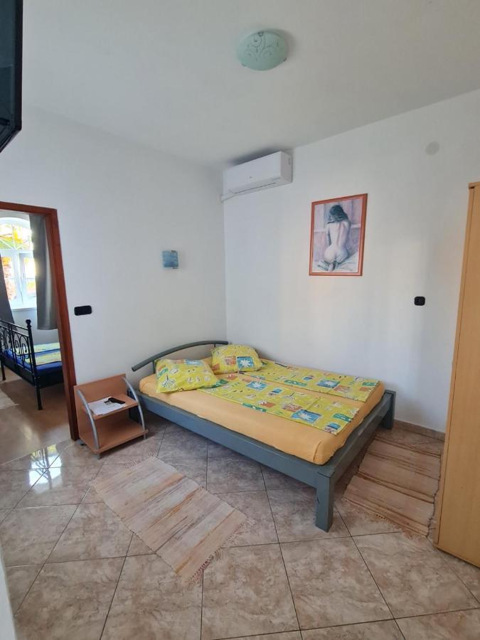 Fabic Apartment